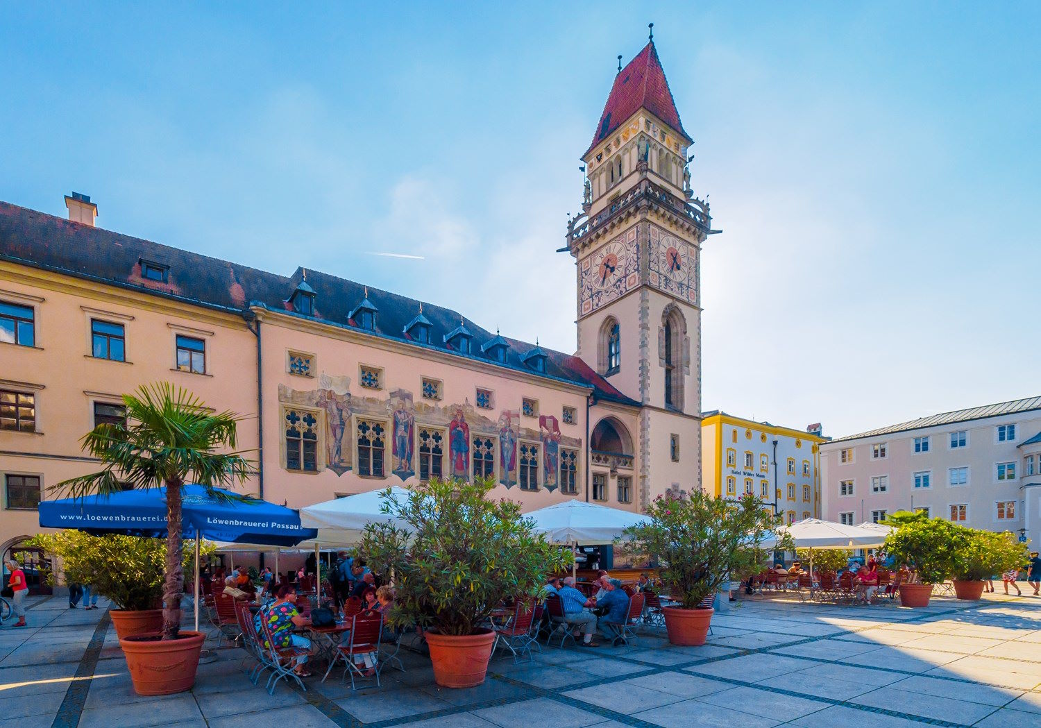 An exterior photo of the city hall of Passau